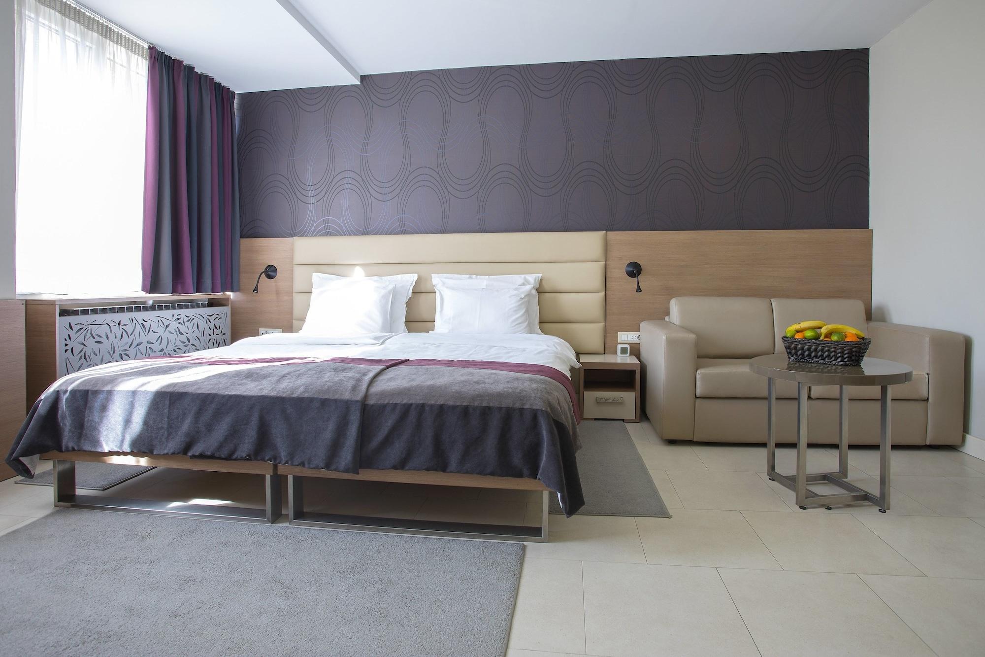 Hotel Srbija Garden-Free Parking Белград Экстерьер фото