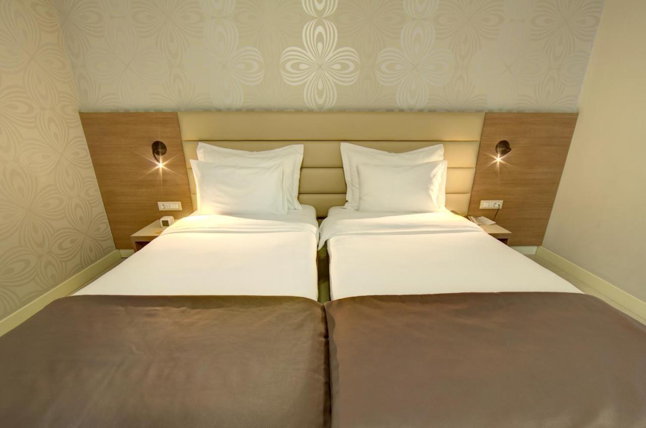 Hotel Srbija Garden-Free Parking Белград Экстерьер фото