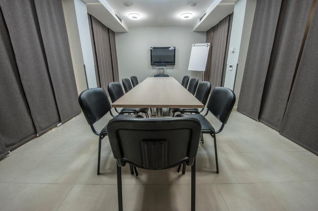 Hotel Srbija Garden-Free Parking Белград Экстерьер фото