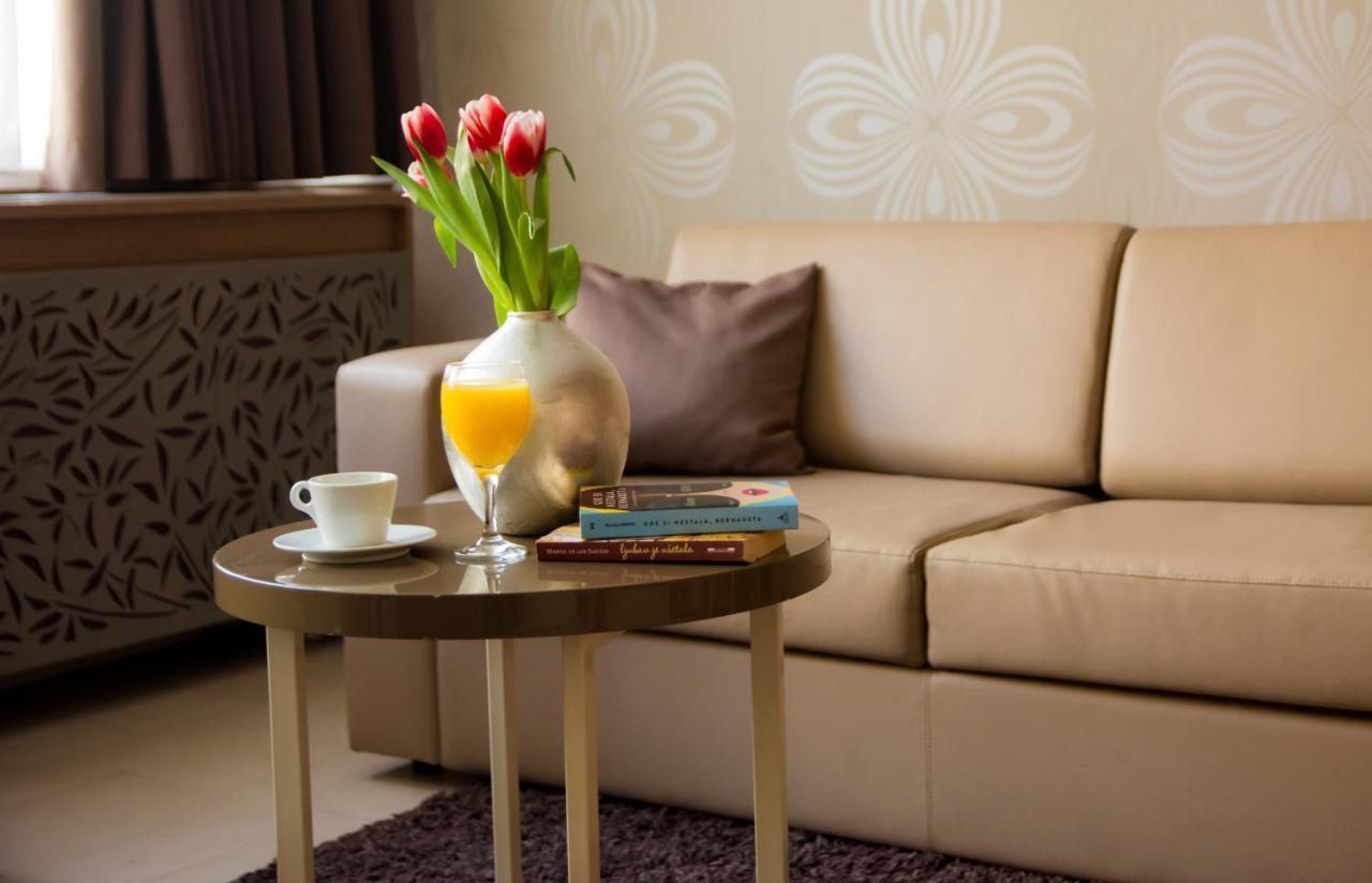 Hotel Srbija Garden-Free Parking Белград Экстерьер фото
